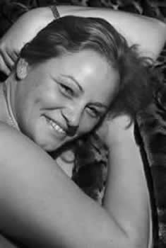 Brisbane mature escort Di big brests and kissing
